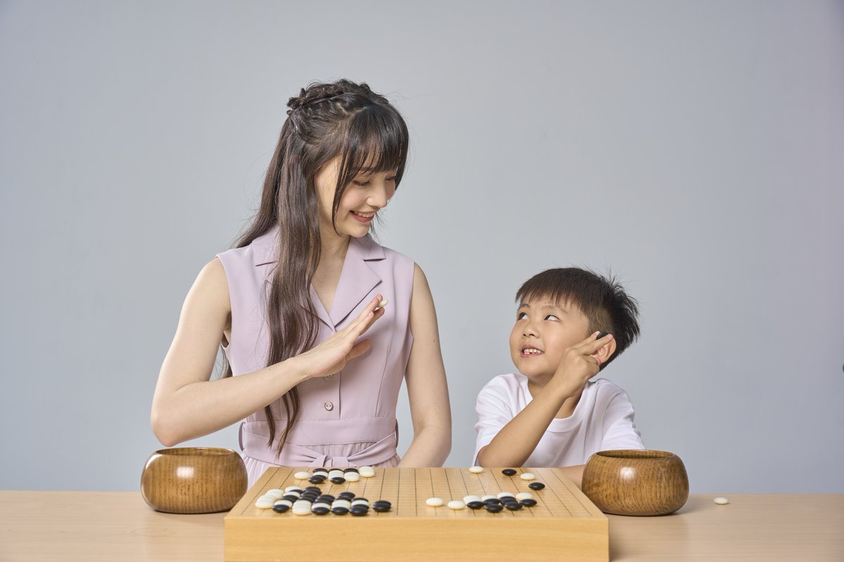 囲碁を楽しむ様子